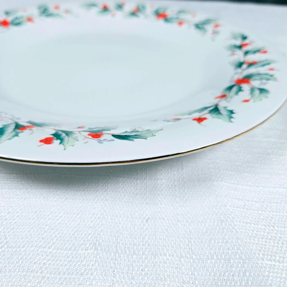 Vintage China Pearl Noel Holly Gold Trim 10 3/4